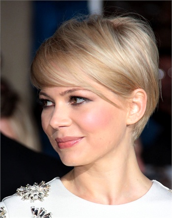 Major hairspiration from Michelle Williams in Louis Vuitton AW15 More